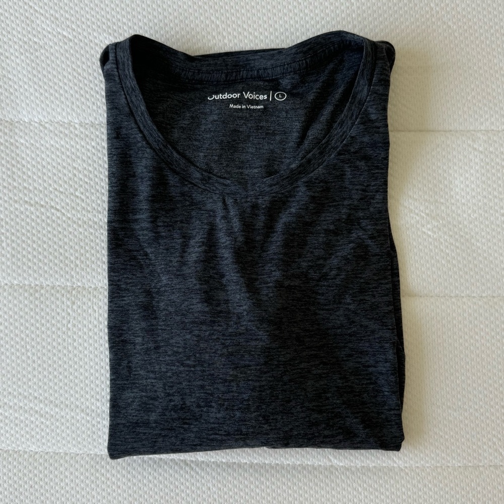 OUTDOOR VOICES SHORT SLEEVE TOP
